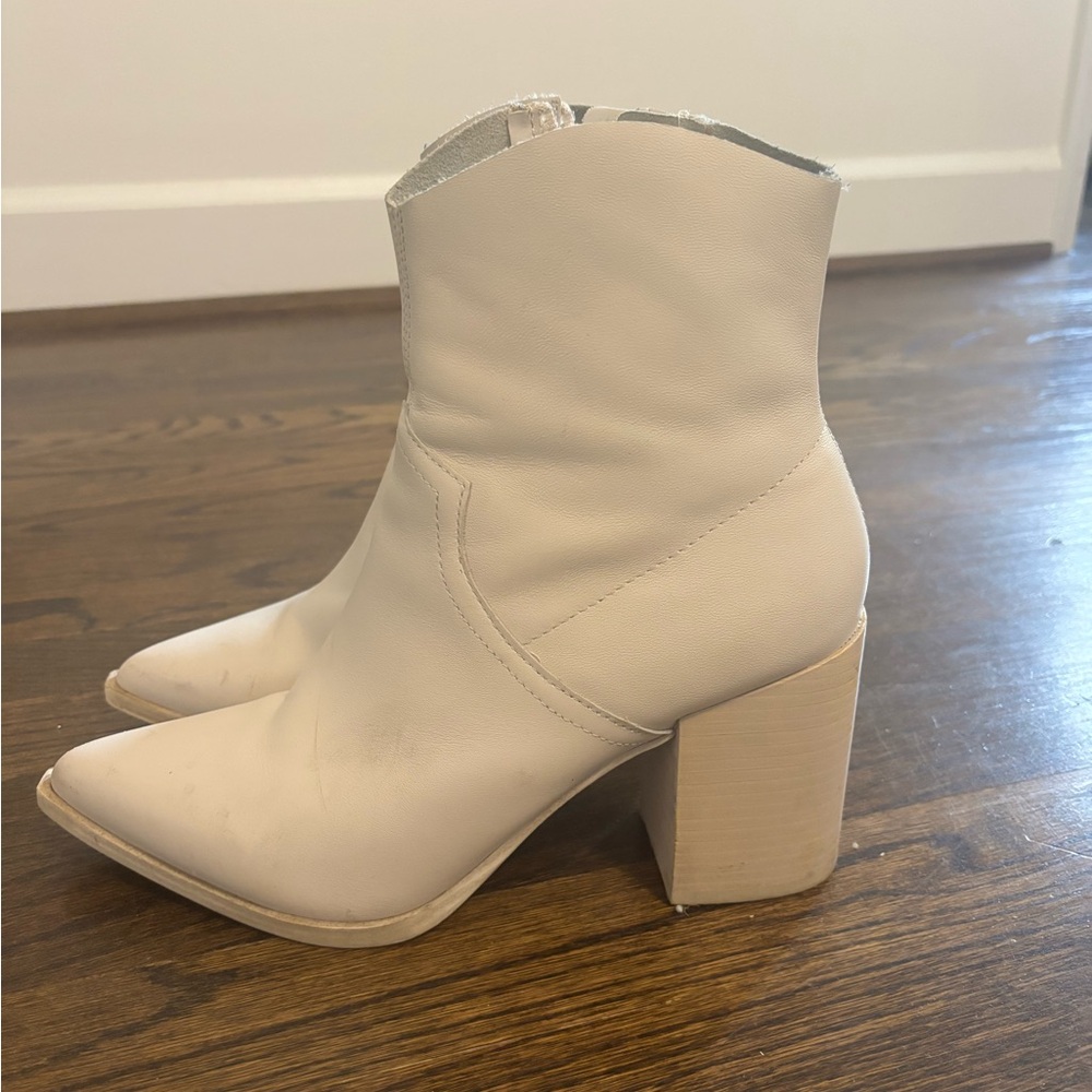Steve Madden White Bootie